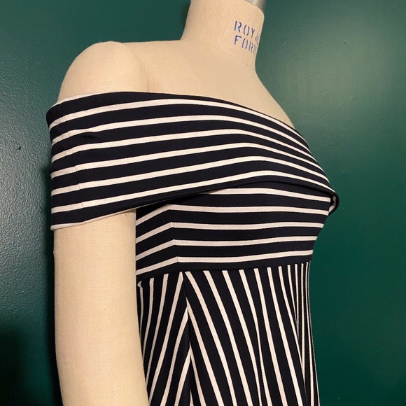 Banana Republic Blue striped midi dress - Picture 3 of 3